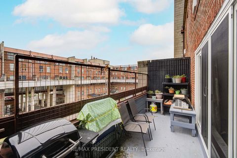Photo 22 at 250 - 10 Eddystone Avenue, Jane Heights, Toronto