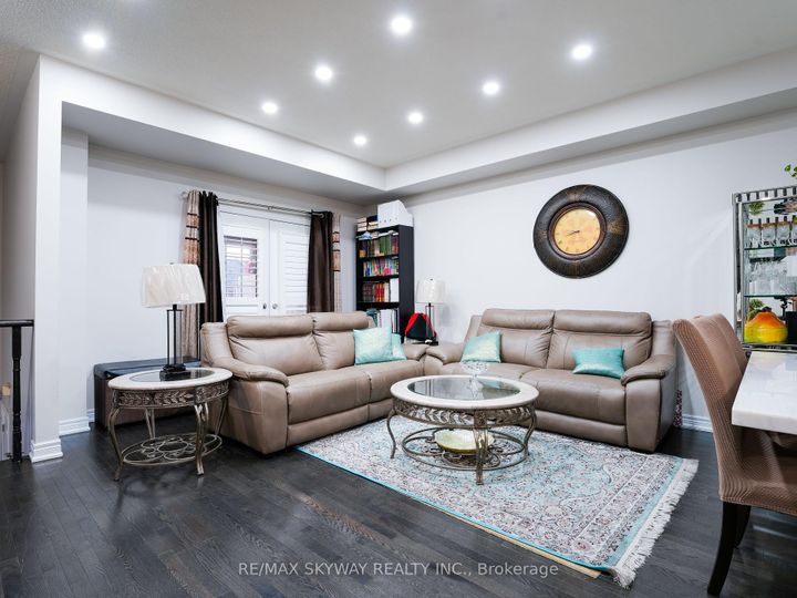 Photo 12 at 142 Inspire Boulevard, Wellington North, Brampton