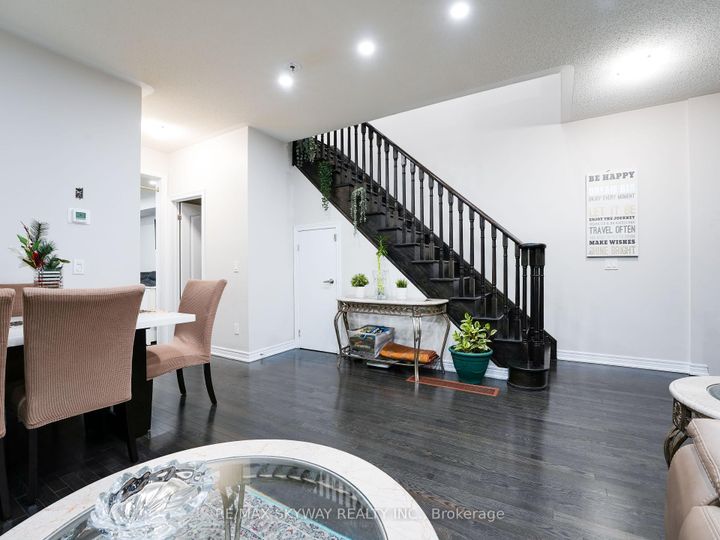 Photo 14 at 142 Inspire Boulevard, Wellington North, Brampton