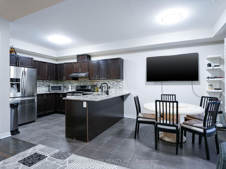 Photo 15 at 142 Inspire Boulevard, Wellington North, Brampton