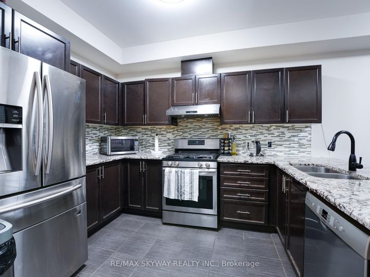 Photo 19 at 142 Inspire Boulevard, Wellington North, Brampton