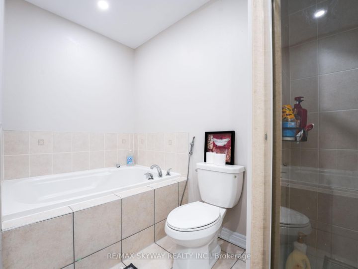 Photo 32 at 142 Inspire Boulevard, Wellington North, Brampton
