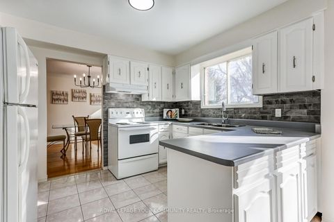 Photo 7 at 37 Mackay Drive, South Richvale, Richmond Hill Photo 7 at 37 Mackay Drive, South Richvale, Richmond Hill