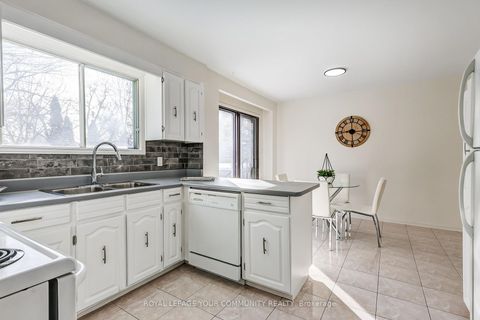 Photo 8 at 37 Mackay Drive, South Richvale, Richmond Hill