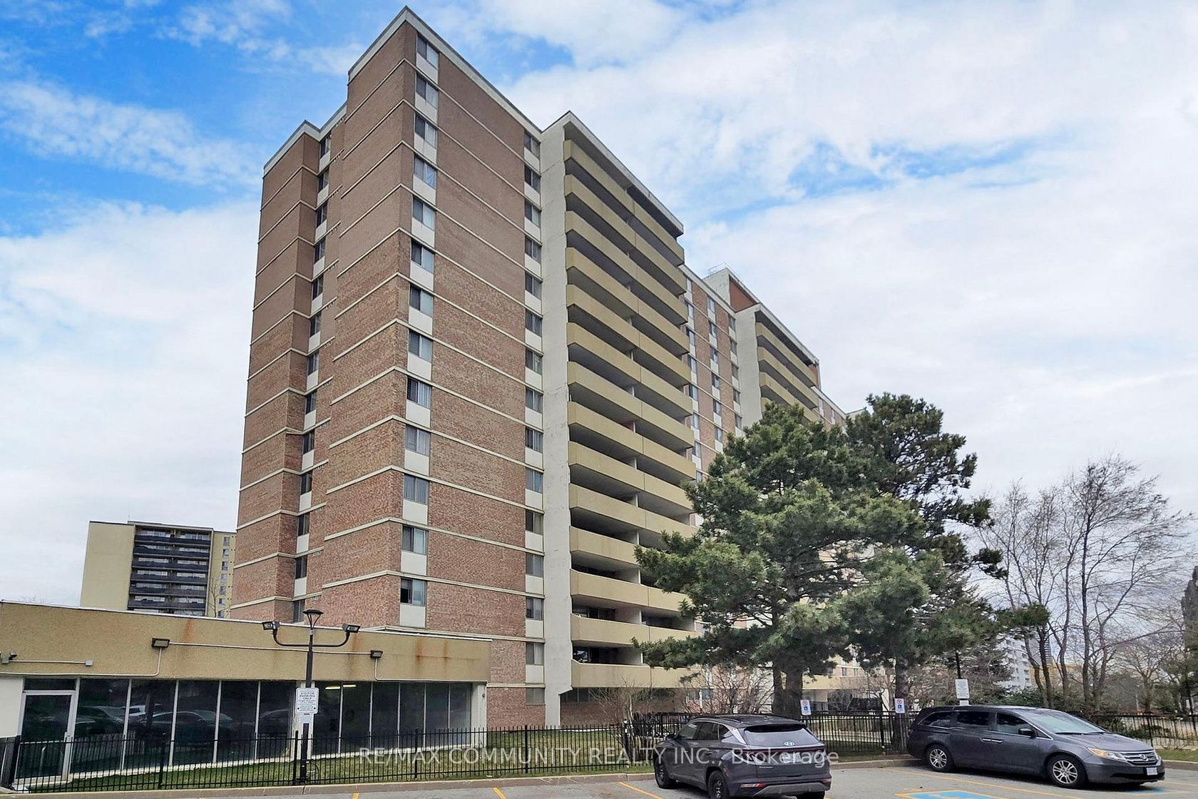 1104 - 120 Dundalk Drive, Dorset Park, Toronto 