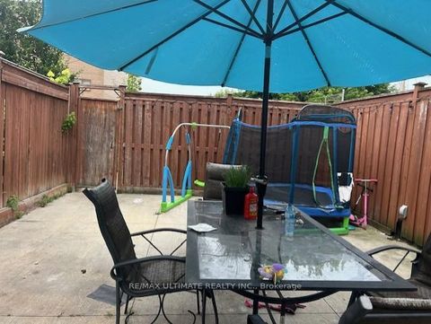 Photo 4 at 31 St. Clair Gardens, Davenport, Toronto
