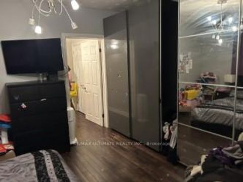Photo 17 at 31 St. Clair Gardens, Davenport, Toronto