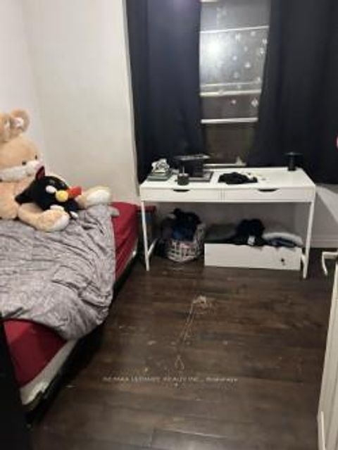 Photo 21 at 31 St. Clair Gardens, Davenport, Toronto Photo 21 at 31 St. Clair Gardens, Davenport, Toronto