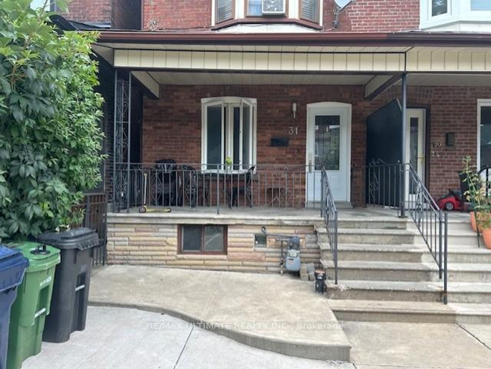 31 St. Clair Gardens, Davenport, Toronto by Loree Meneguzzi Real Estate 31 St. Clair Gardens, Davenport, Toronto
