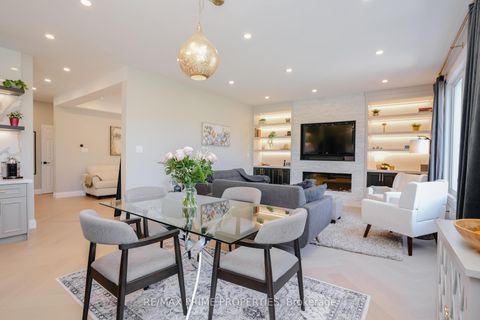 Photo 12 at 54 Vitlor Drive, Oak Ridges, Richmond Hill