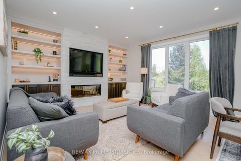 Photo 13 at 54 Vitlor Drive, Oak Ridges, Richmond Hill Photo 13 at 54 Vitlor Drive, Oak Ridges, Richmond Hill