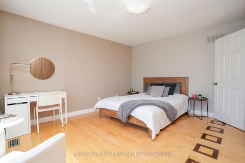 Photo 26 at 54 Vitlor Drive, Oak Ridges, Richmond Hill