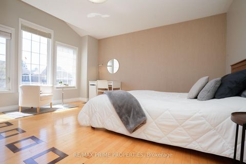 Photo 27 at 54 Vitlor Drive, Oak Ridges, Richmond Hill