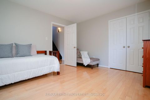 Photo 31 at 54 Vitlor Drive, Oak Ridges, Richmond Hill