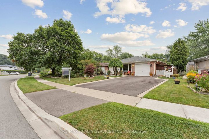 Photo 3 at 263 Bartley Bull Parkway, Brampton East, Brampton