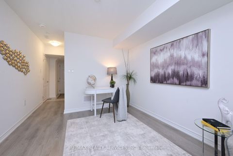Photo 4 at 7 - 2179C Weston Road, Weston, Toronto
