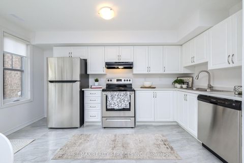 Photo 9 at 7 - 2179C Weston Road, Weston, Toronto