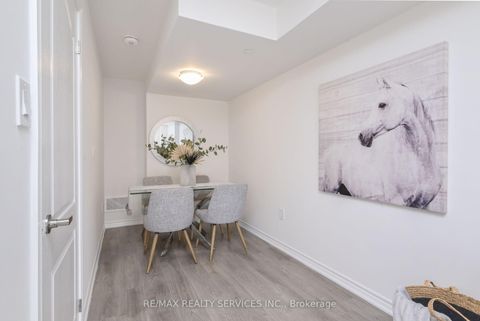 Photo 16 at 7 - 2179C Weston Road, Weston, Toronto