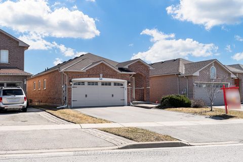 Photo 1 at 148 Solway Avenue, Maple, Vaughan