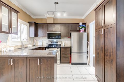 Photo 8 at 148 Solway Avenue, Maple, Vaughan