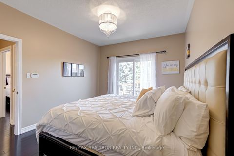 Photo 12 at 148 Solway Avenue, Maple, Vaughan