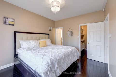 Photo 13 at 148 Solway Avenue, Maple, Vaughan