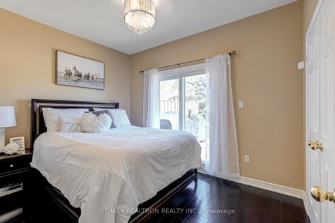 Photo 19 at 148 Solway Avenue, Maple, Vaughan