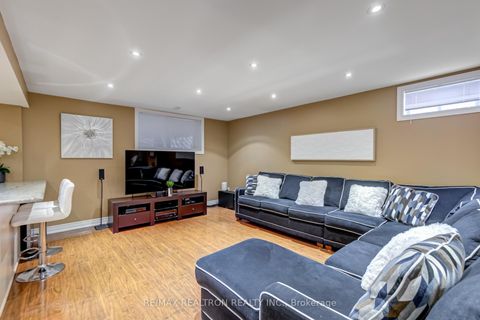 Photo 25 at 148 Solway Avenue, Maple, Vaughan