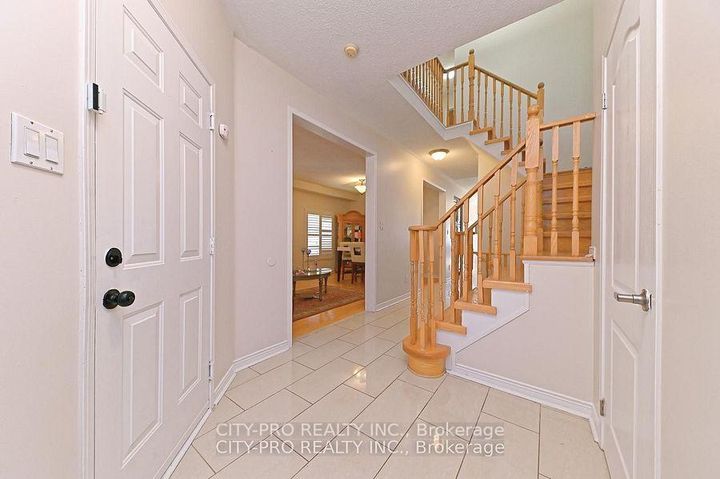 Photo 2 at 7302 Rosehurst Drive, Lisgar, Mississauga