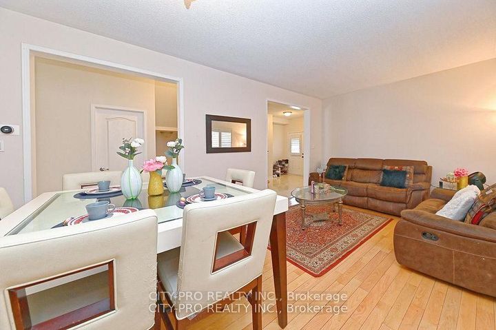 Photo 5 at 7302 Rosehurst Drive, Lisgar, Mississauga