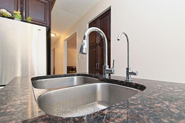 Photo 13 at 7302 Rosehurst Drive, Lisgar, Mississauga