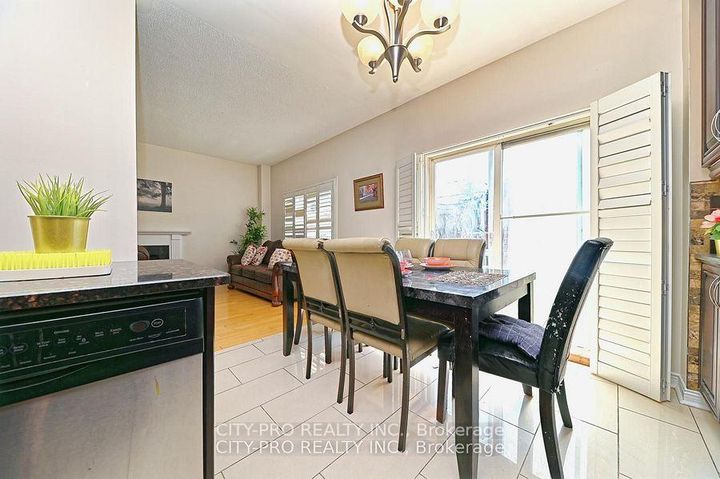 Photo 16 at 7302 Rosehurst Drive, Lisgar, Mississauga