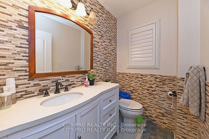 Photo 21 at 7302 Rosehurst Drive, Lisgar, Mississauga