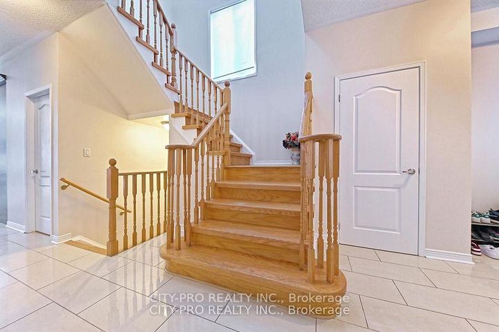 Photo 22 at 7302 Rosehurst Drive, Lisgar, Mississauga