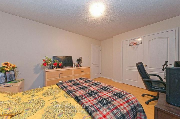 Photo 24 at 7302 Rosehurst Drive, Lisgar, Mississauga