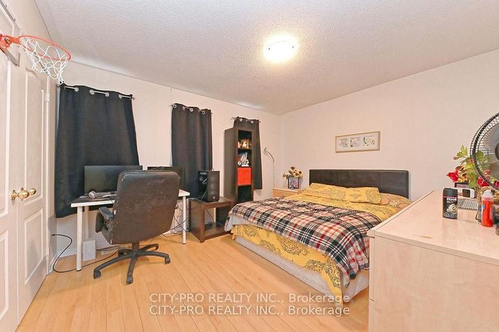Photo 25 at 7302 Rosehurst Drive, Lisgar, Mississauga