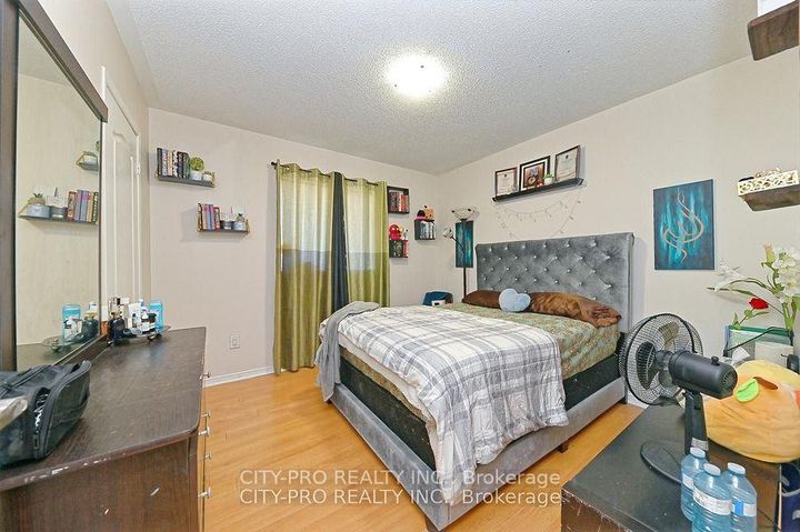 Photo 26 at 7302 Rosehurst Drive, Lisgar, Mississauga