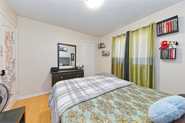 Photo 27 at 7302 Rosehurst Drive, Lisgar, Mississauga