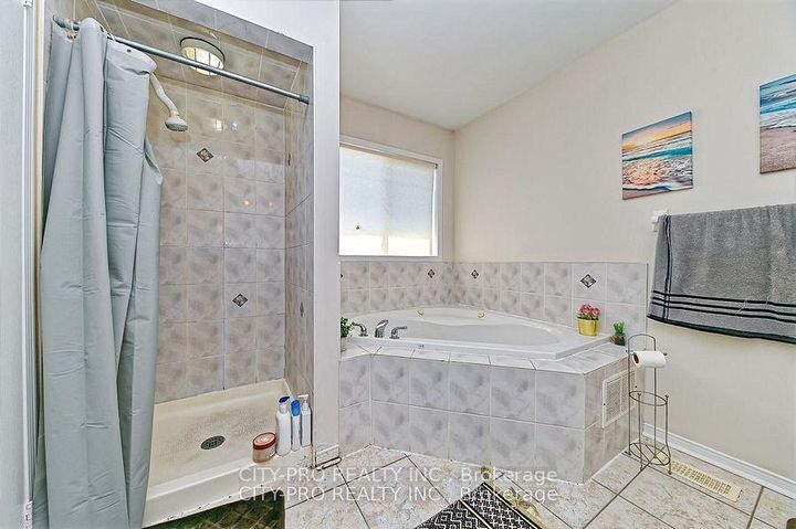Photo 31 at 7302 Rosehurst Drive, Lisgar, Mississauga