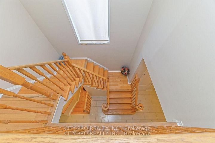 Photo 33 at 7302 Rosehurst Drive, Lisgar, Mississauga