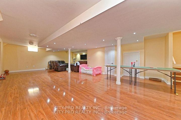 Photo 35 at 7302 Rosehurst Drive, Lisgar, Mississauga