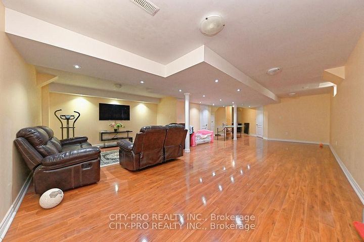 Photo 36 at 7302 Rosehurst Drive, Lisgar, Mississauga