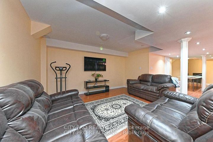 Photo 37 at 7302 Rosehurst Drive, Lisgar, Mississauga