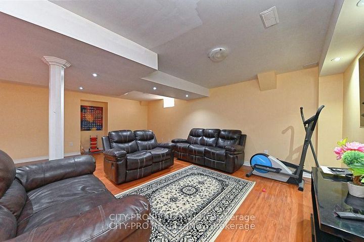 Photo 38 at 7302 Rosehurst Drive, Lisgar, Mississauga