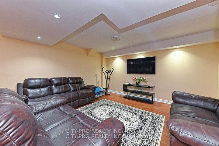 Photo 39 at 7302 Rosehurst Drive, Lisgar, Mississauga