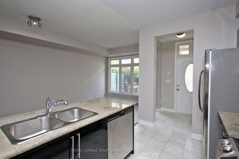 Photo 7 at 19 - 7 Brighton Place, Yorkhill, Vaughan