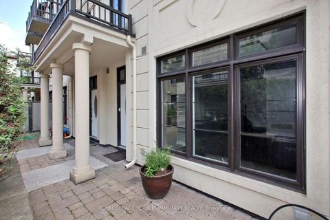 Photo 23 at 19 - 7 Brighton Place, Yorkhill, Vaughan