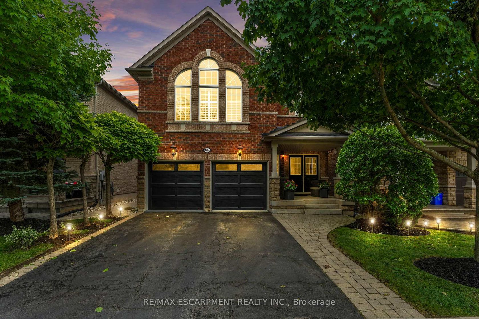 2484 Whitehorn Drive, Orchard, Burlington 
