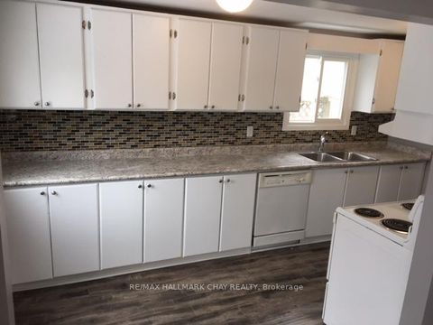 Photo 1 at 61 Corbett Drive, Grove East, Barrie