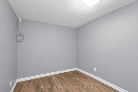 Photo 14 at 61 Corbett Drive, Grove East, Barrie